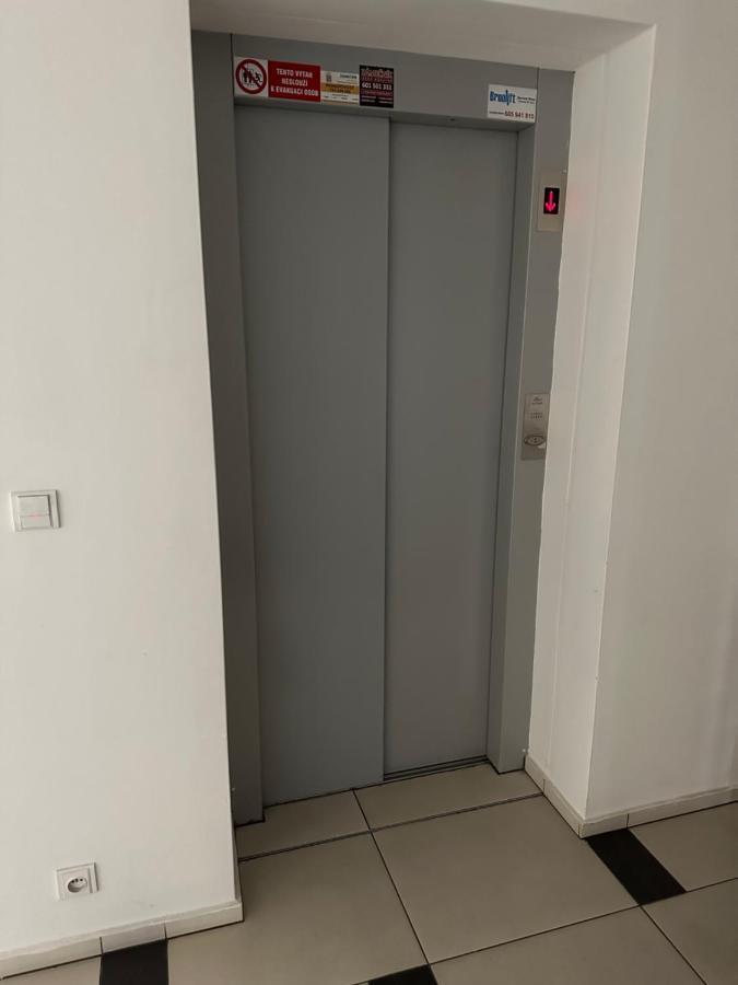 Apartments Spacilova Nearly Center Komarov Ngoại thất bức ảnh